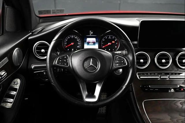 Photo of 2018 Burgundy Mercedes-Benz GLC 300