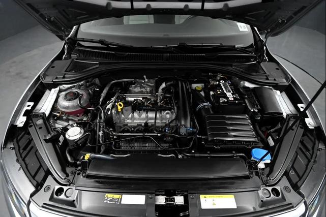 Photo of 2021 Pyrite Silver Metallic Volkswagen Jetta