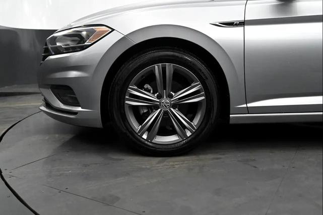 Photo of 2021 Pyrite Silver Metallic Volkswagen Jetta