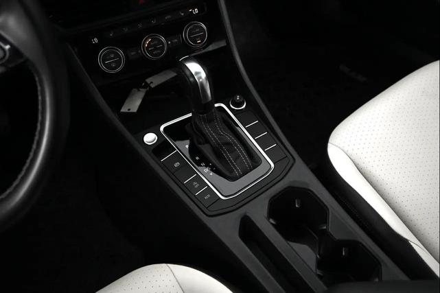 Photo of 2021 Pyrite Silver Metallic Volkswagen Jetta
