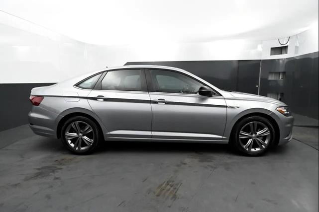 Photo of 2021 Pyrite Silver Metallic Volkswagen Jetta