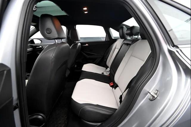 Photo of 2021 Pyrite Silver Metallic Volkswagen Jetta