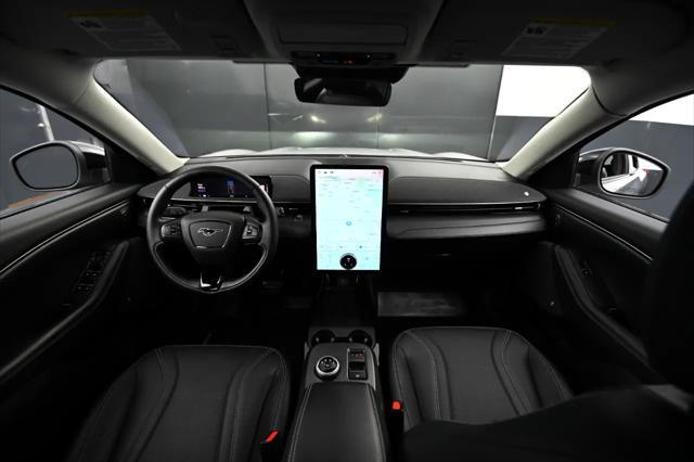 Photo of 2021 Iconic Silver Metallic Ford Mustang Mach-E