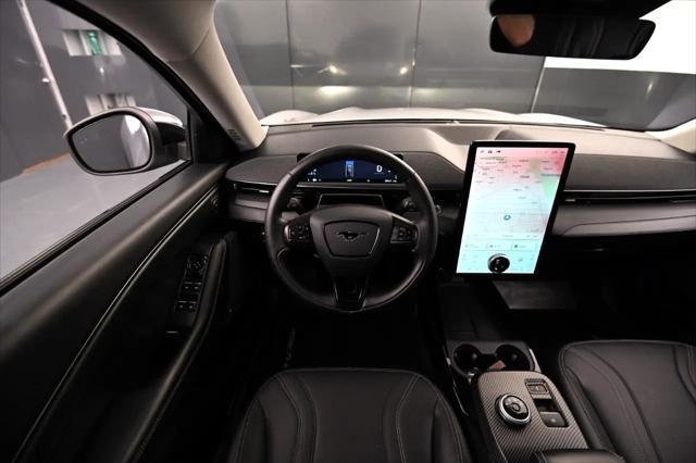 Photo of 2021 Iconic Silver Metallic Ford Mustang Mach-E