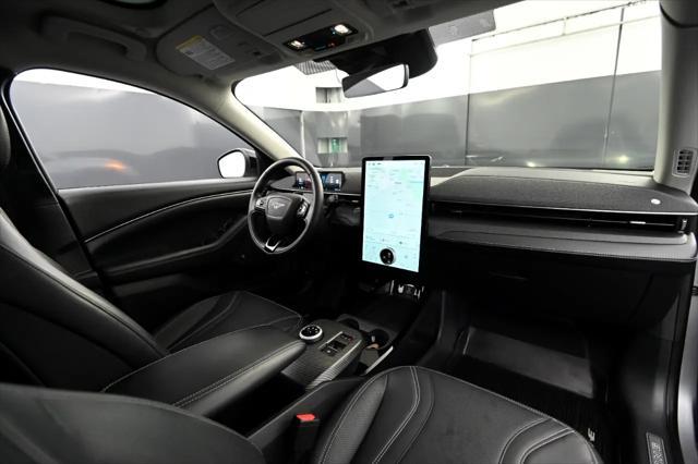 Photo of 2021 Iconic Silver Metallic Ford Mustang Mach-E