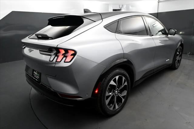 Photo of 2021 Iconic Silver Metallic Ford Mustang Mach-E