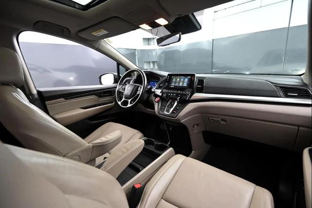 Photo of 2019 White Diamond Pearl Honda Odyssey