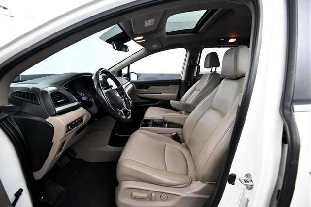 Photo of 2019 White Diamond Pearl Honda Odyssey