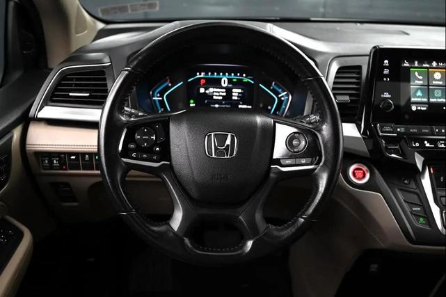 Photo of 2019 White Diamond Pearl Honda Odyssey