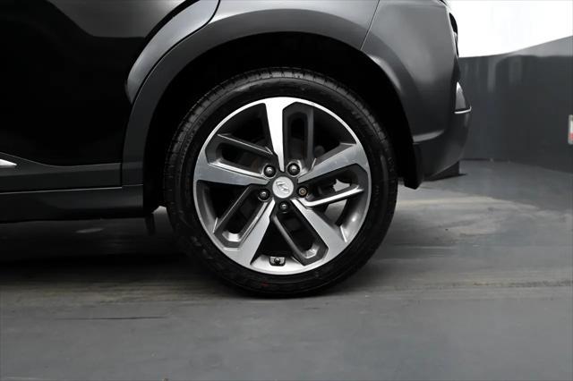 Photo of 2020 Ultra Black Hyundai KONA