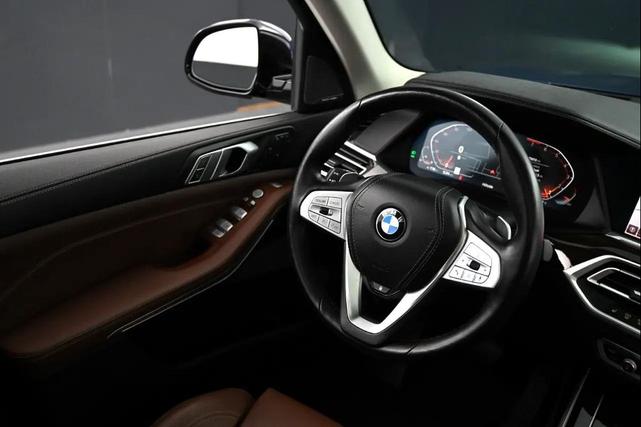 Photo of 2020 Blue BMW X7