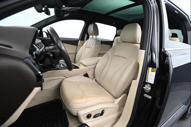 Photo of 2017 Black Audi Q7
