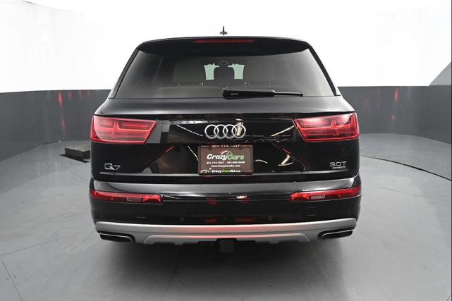 Photo of 2017 Black Audi Q7
