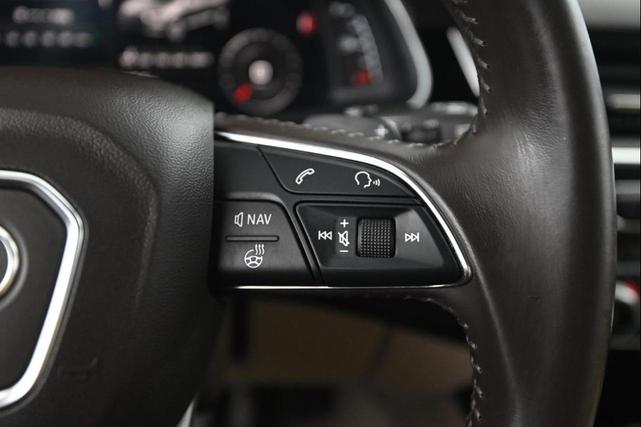 Photo of 2017 Black Audi Q7
