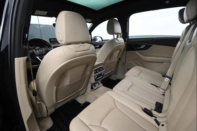 Photo of 2017 Black Audi Q7