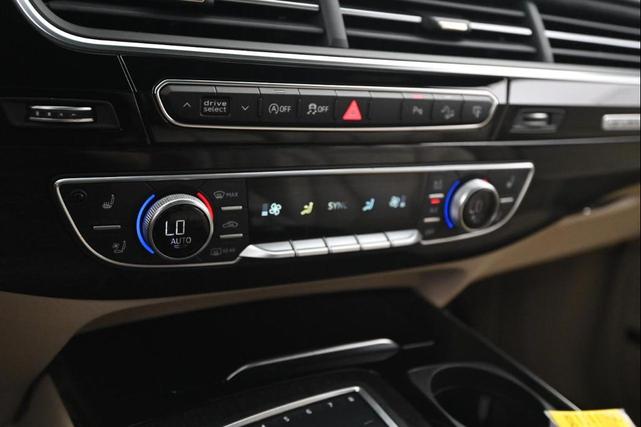 Photo of 2017 Black Audi Q7