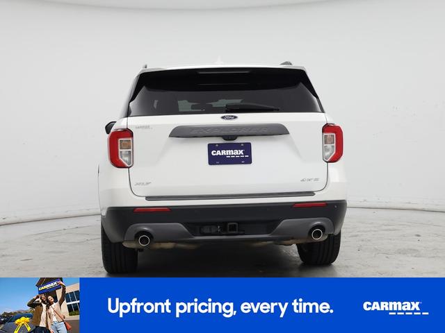 Photo of 2021 White Ford Explorer