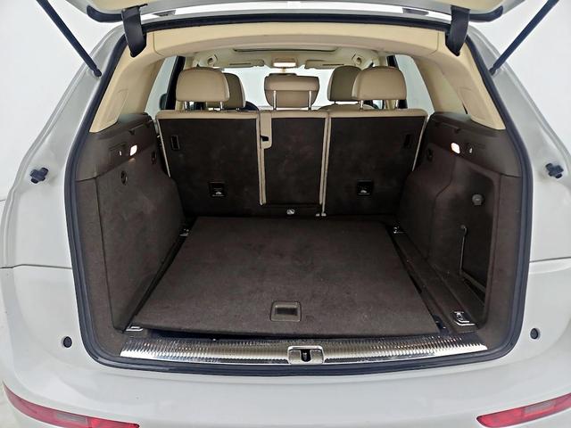 Photo of 2014 White Audi Q5
