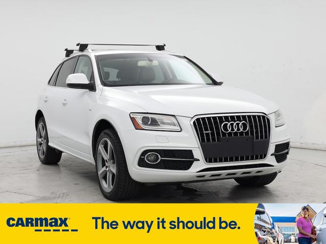 Photo of 2014 White Audi Q5