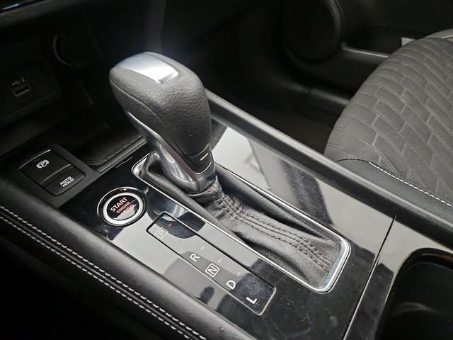 Photo of 2022 Black Nissan Kicks