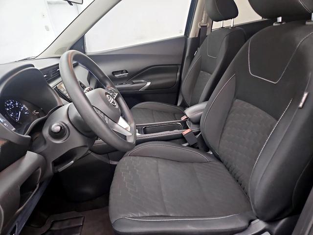 Photo of 2022 Black Nissan Kicks