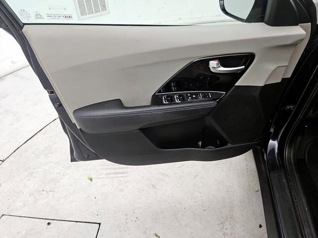 Photo of 2018 Blue Kia Niro Plug-In Hybrid