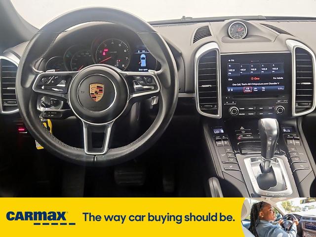 Photo of 2018 Black Porsche Cayenne