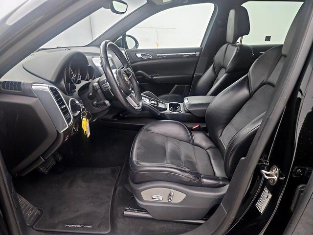 Photo of 2018 Black Porsche Cayenne