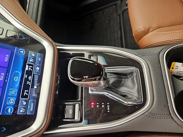 Photo of 2022 Gray Subaru Outback