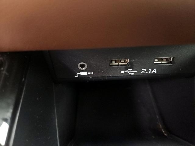 Photo of 2022 Gray Subaru Outback
