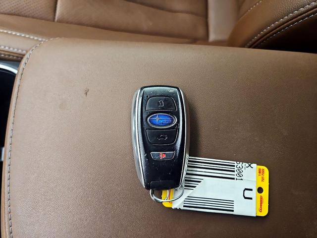 Photo of 2022 Gray Subaru Outback