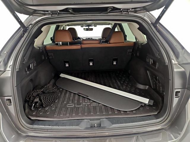 Photo of 2022 Gray Subaru Outback
