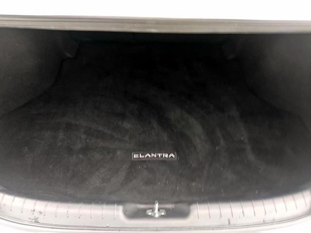 Photo of 2023 White Hyundai ELANTRA