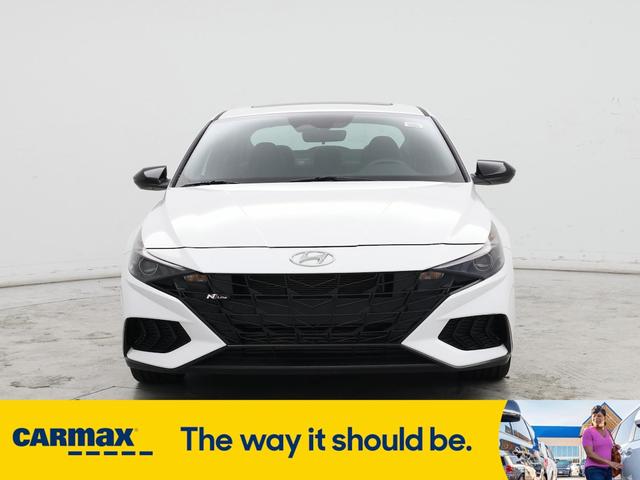 Photo of 2023 White Hyundai ELANTRA