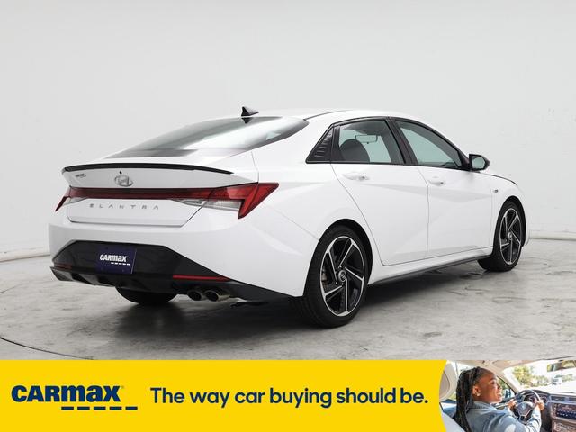 Photo of 2023 White Hyundai ELANTRA