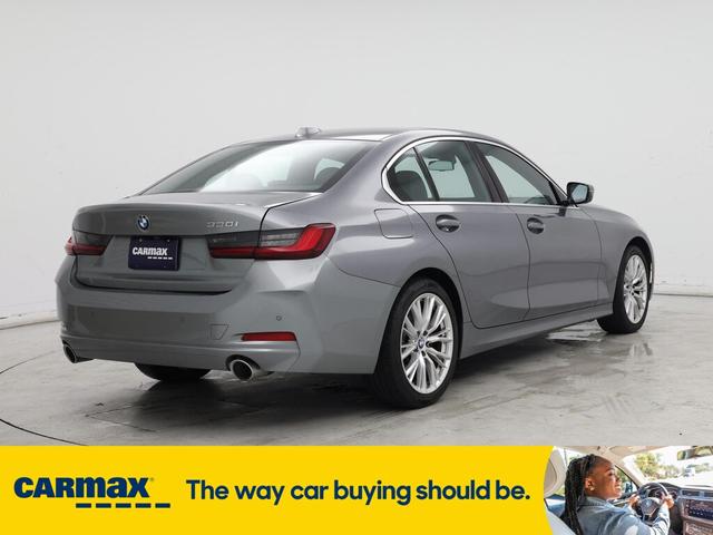 Photo of 2024 Gray BMW 330