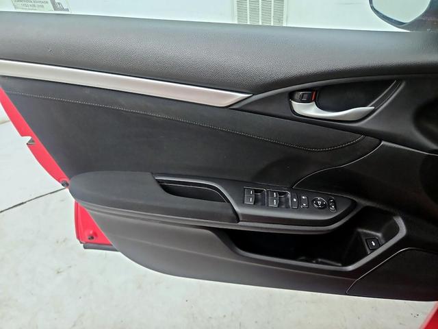 Photo of 2018 Red Honda Civic