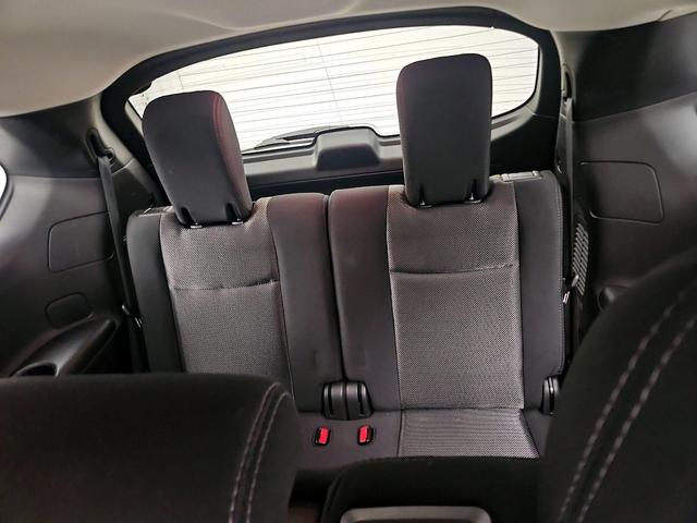 Photo of 2017 Gray Nissan Pathfinder