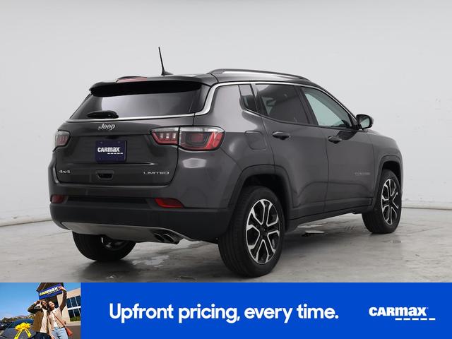 Photo of 2022 Gray Jeep Compass