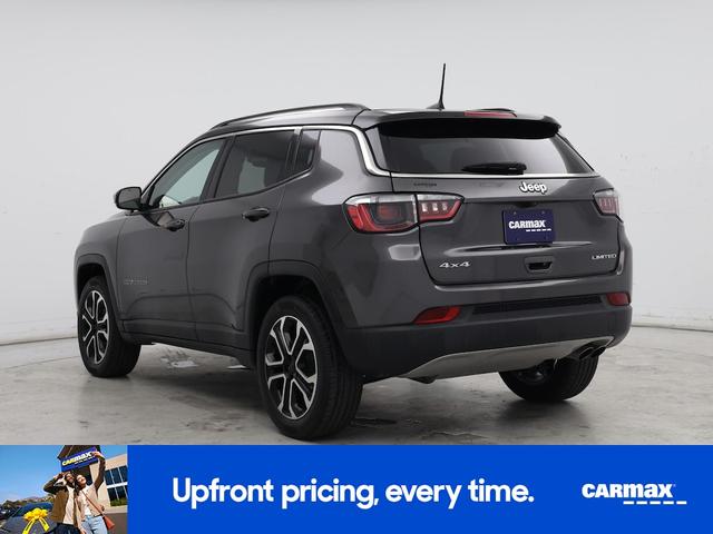 Photo of 2022 Gray Jeep Compass