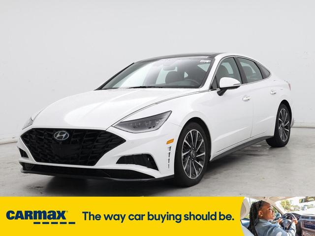 Photo of 2020 White Hyundai SONATA