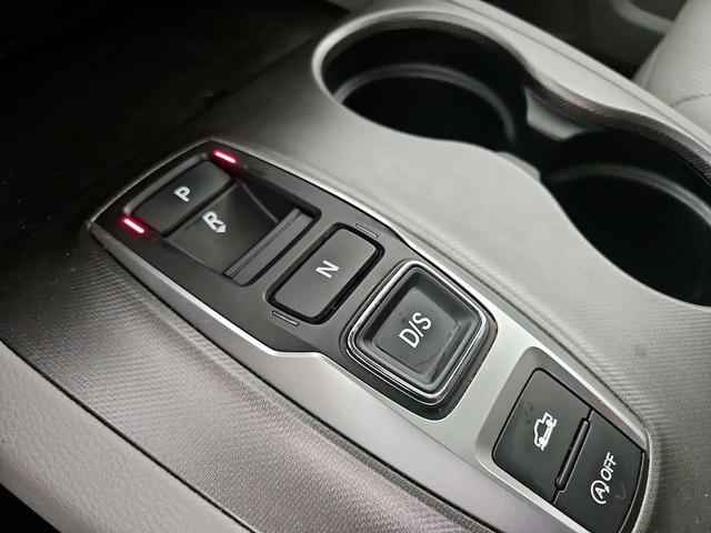 Photo of 2023 Gray Honda Ridgeline