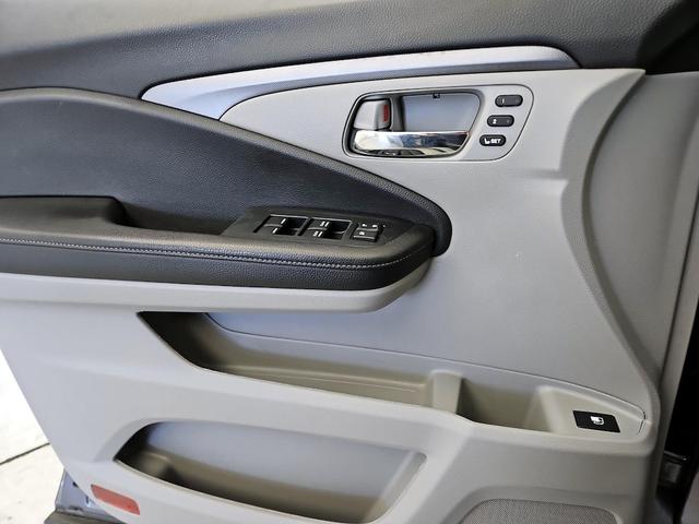 Photo of 2023 Gray Honda Ridgeline