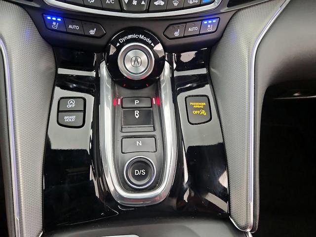 Photo of 2022 Gray Acura TLX