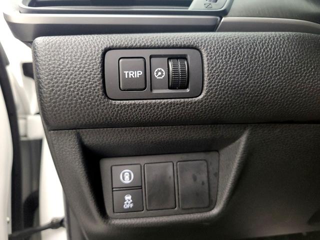 Photo of 2021 White Honda Accord