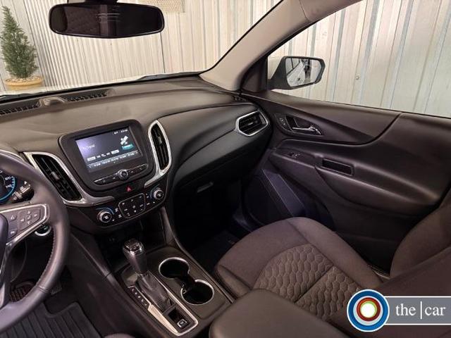 Photo of 2018 Summit White Chevrolet Equinox