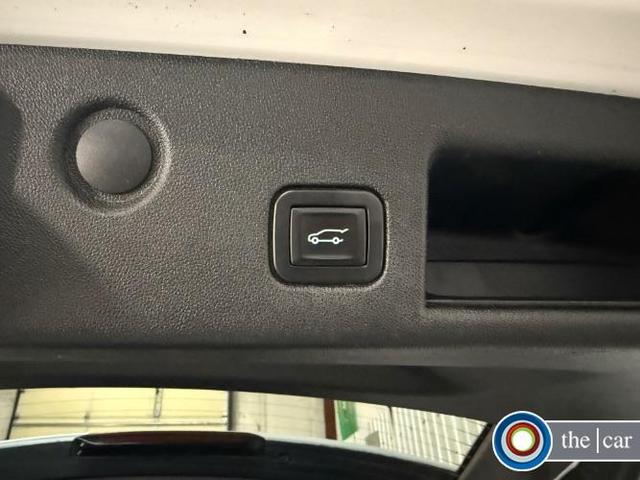 Photo of 2018 Summit White Chevrolet Equinox