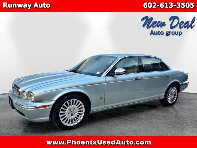 Photo of 2006 Light Green Jaguar XJ