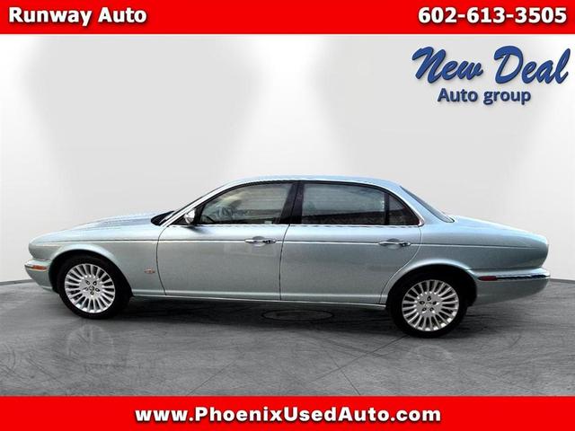 Photo of 2006 Light Green Jaguar XJ