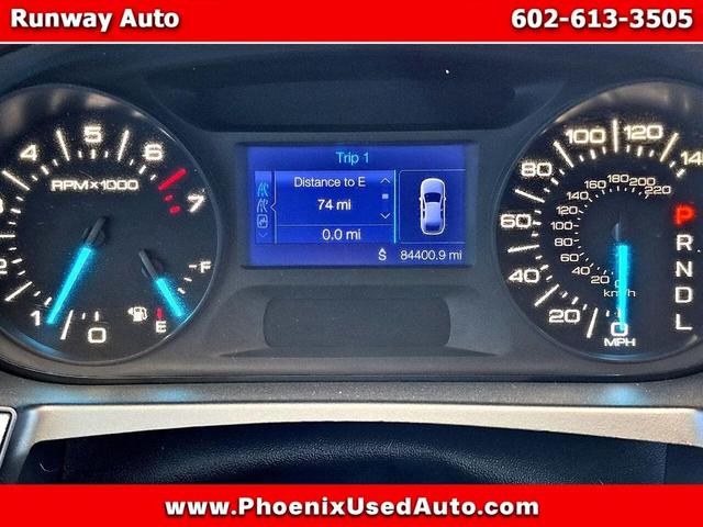 Photo of 2013 White Ford Edge